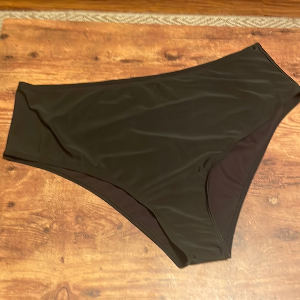 Black bikini bottoms